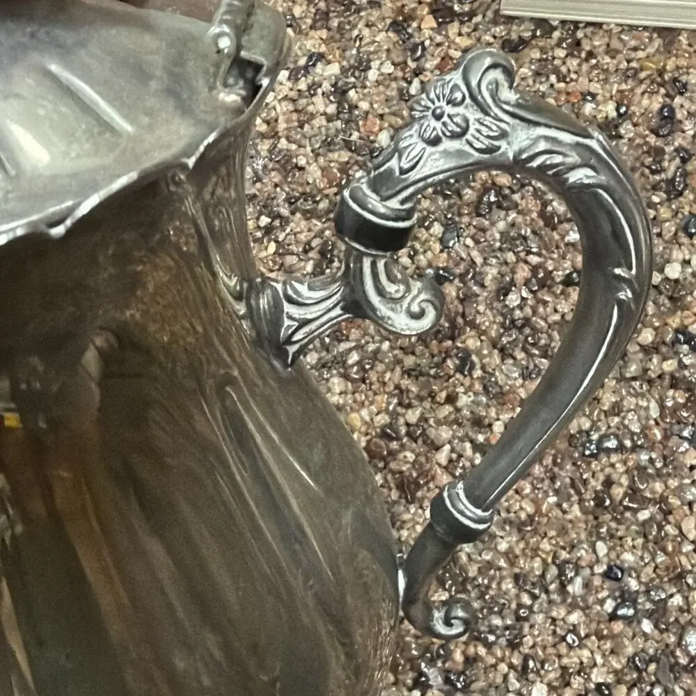 Vintage International Silver Co. 10
